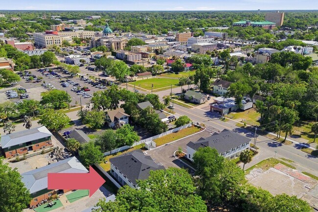 Foto del edificio - 216 S Florida Ave