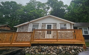 Building Photo - 79 Buckberg Rd