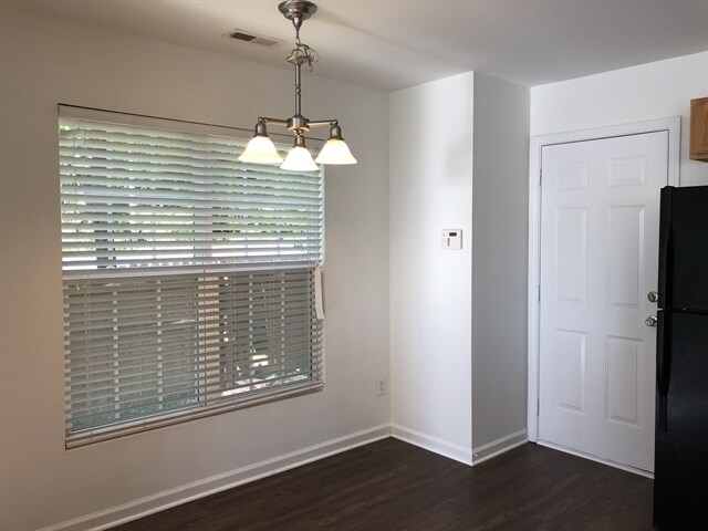 Foto del edificio - 2002 Gushing Dr