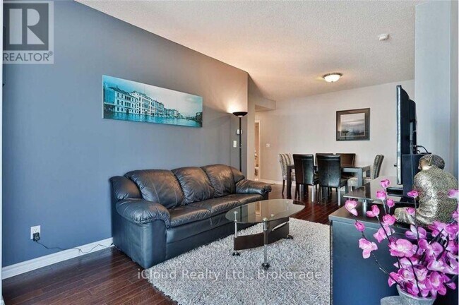 Building Photo - 3504 Hurontario St