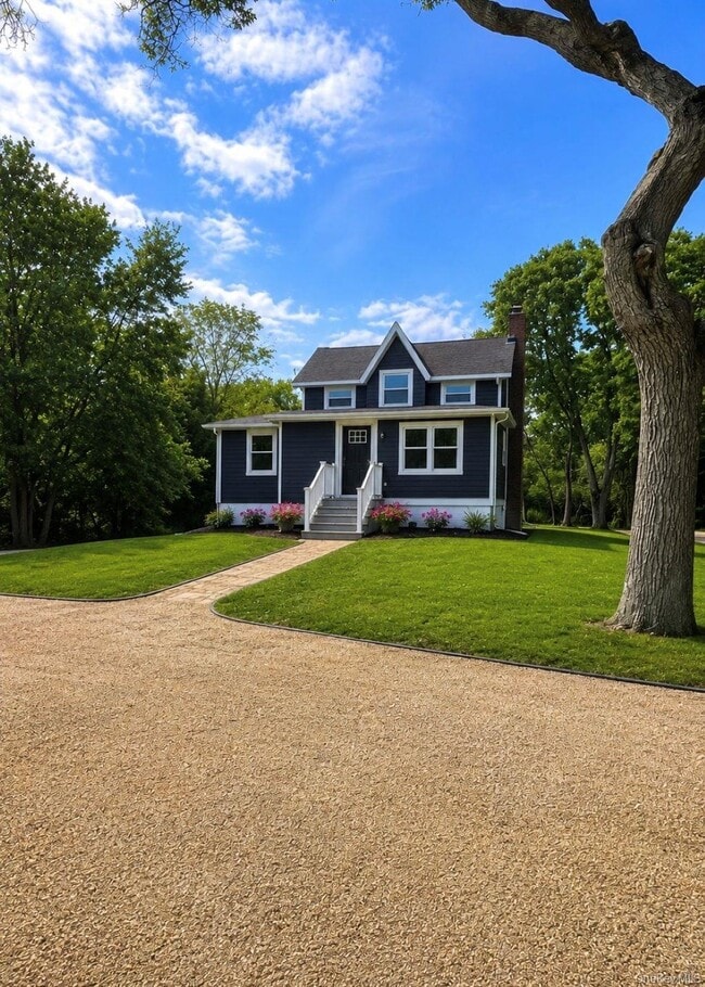 Building Photo - 452 Montauk Hwy