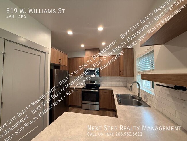 Foto del edificio - 819 W Williams St