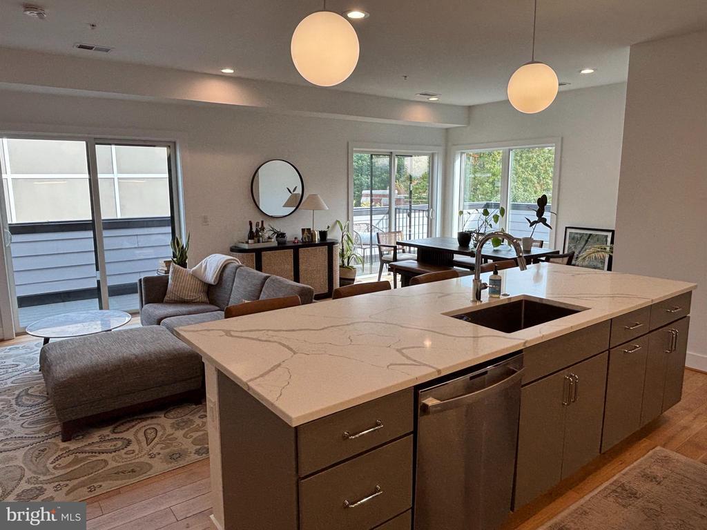 Foto principal - 2234 11th St NW