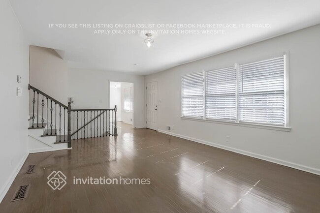 Building Photo - 2372 Oakridge Ct