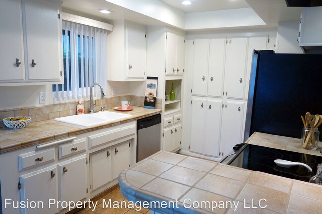 Foto del edificio - 2244 E 6th St