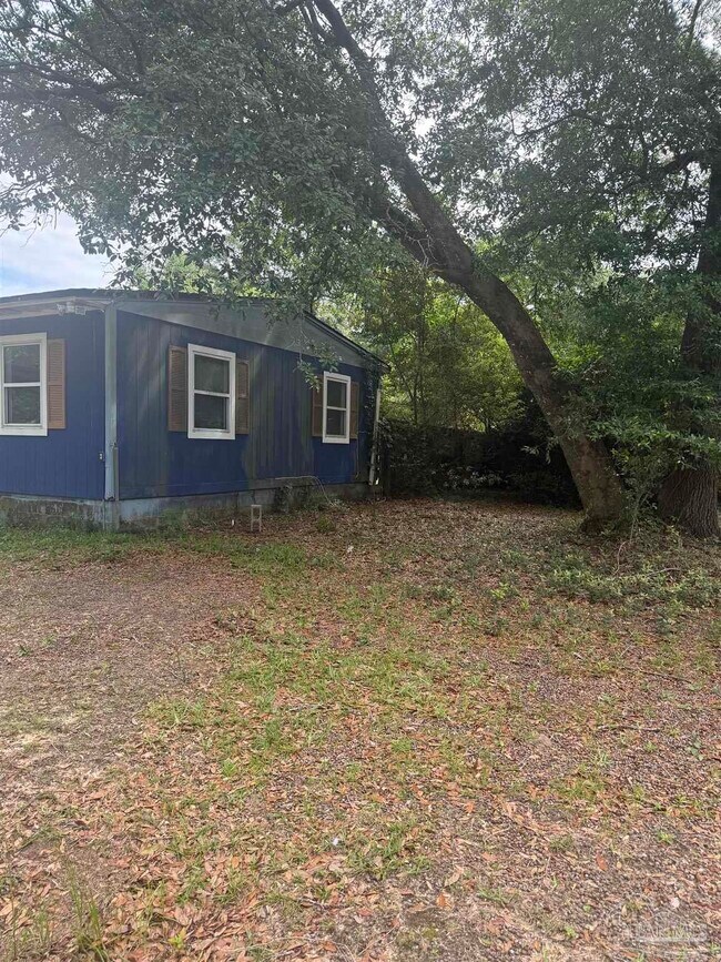 Building Photo - 5103 Wildwood Ave