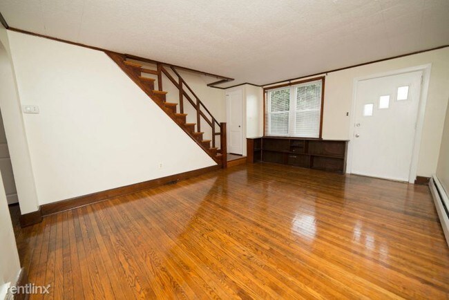 Building Photo - 225 Weymouth Rd