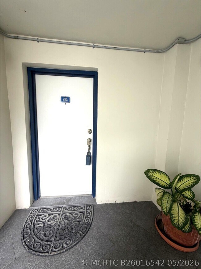 Foto del edificio - 21085 NE 34th Ave