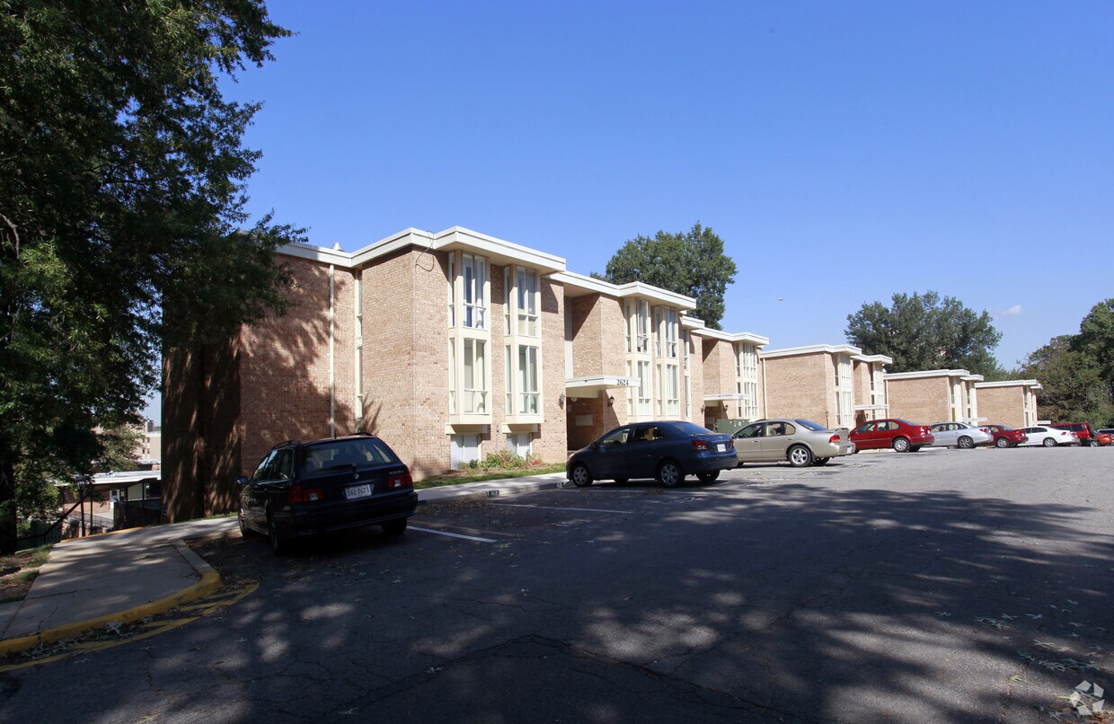 huntington club apartments alexandria va apartments com