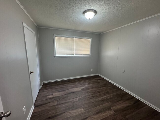 Foto del edificio - 3402 Sunnyfield Cove