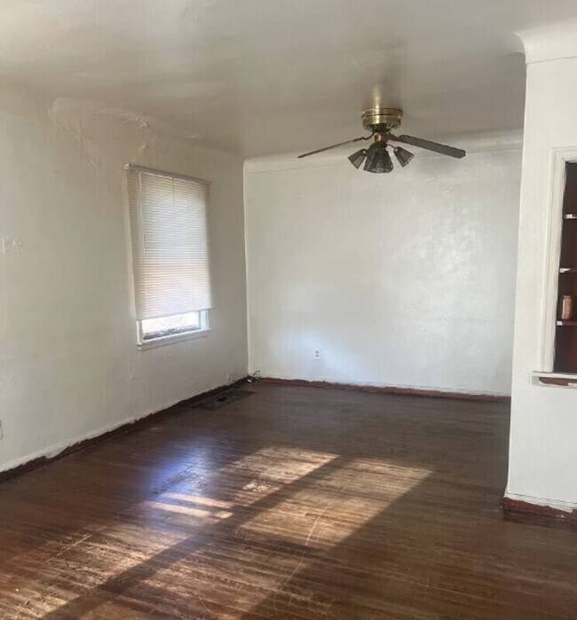 Foto del edificio - 6705 Donald St