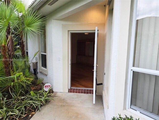 Foto del edificio - 6849 SE Warwick Ln
