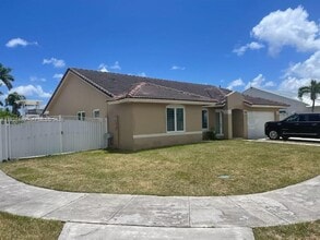 Building Photo - 13854 SW 67th Terrace