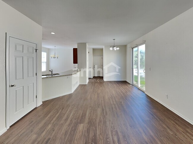 Foto del edificio - 23789 E Mississippi Cir