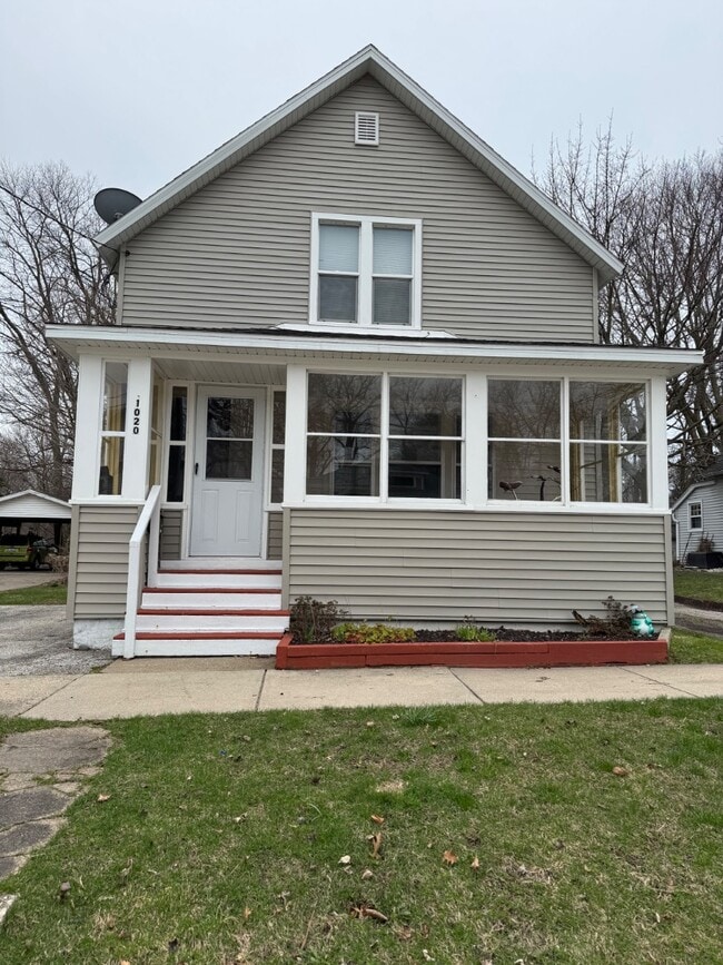 Building Photo - 1020 Morrison Ave