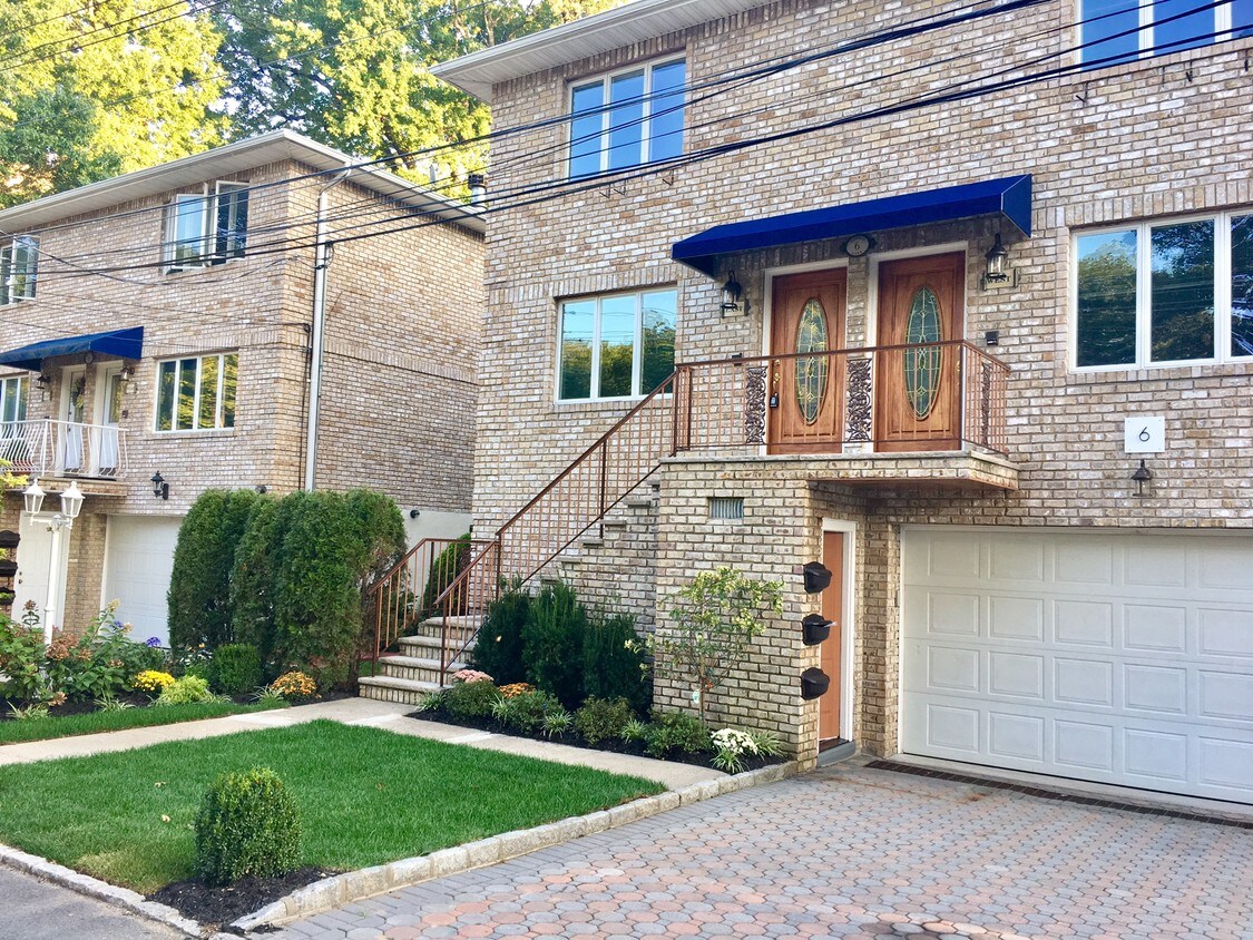 6 Lawton Ln, Yonkers, NY 10708 Townhome Rentals in Yonkers NY