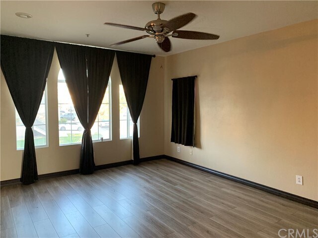 Foto del edificio - 5884 Ventana Dr