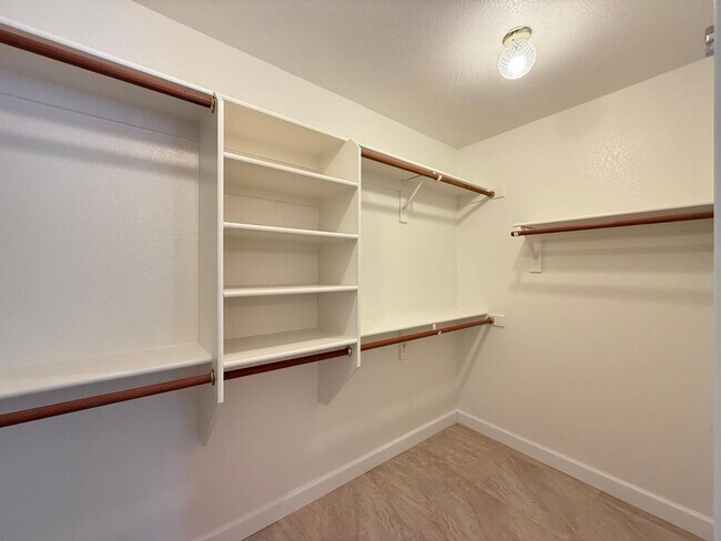 Foto del edificio - 766 E Baylor Ln