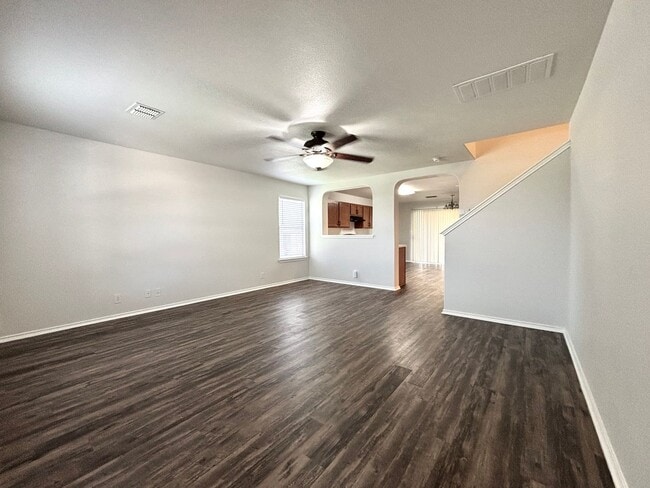 Building Photo - Beautiful two story home located in Horizo...