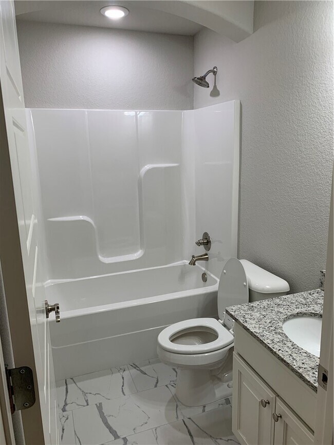 Foto del edificio - 4371 W Barhem Dr