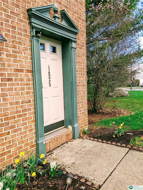 Building Photo - 1825 Falcon Dr