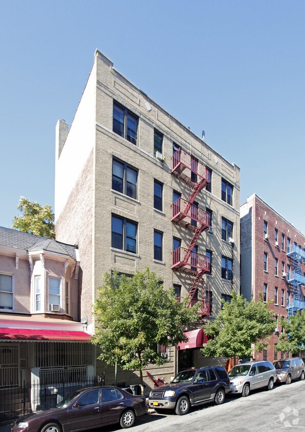Foto del edificio - 452 E 187th St