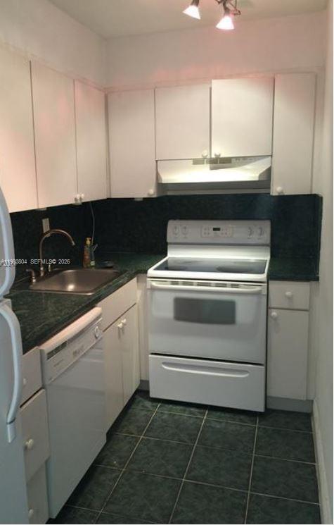 Foto del edificio - 4705 NW 7th St