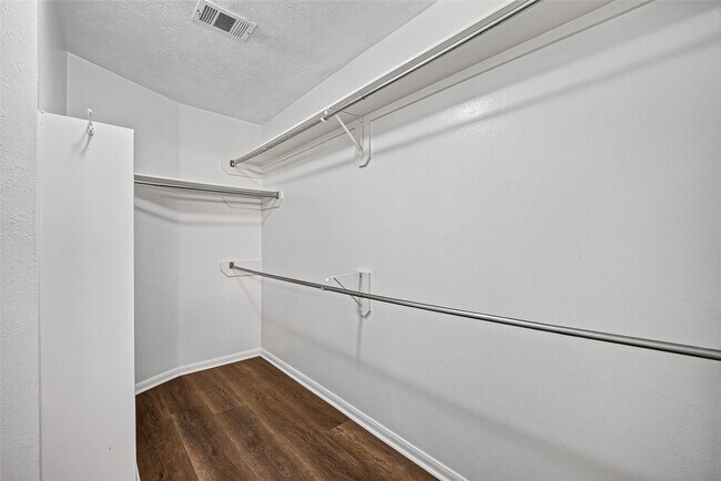 Building Photo - 2902 Burgess Hill Ct
