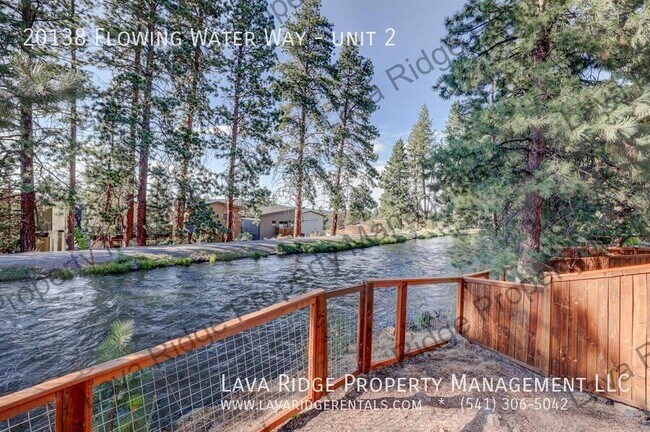 Foto del edificio - 20138 Flowing Water Wy