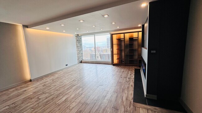 Foto del edificio - 6033 N Sheridan Rd