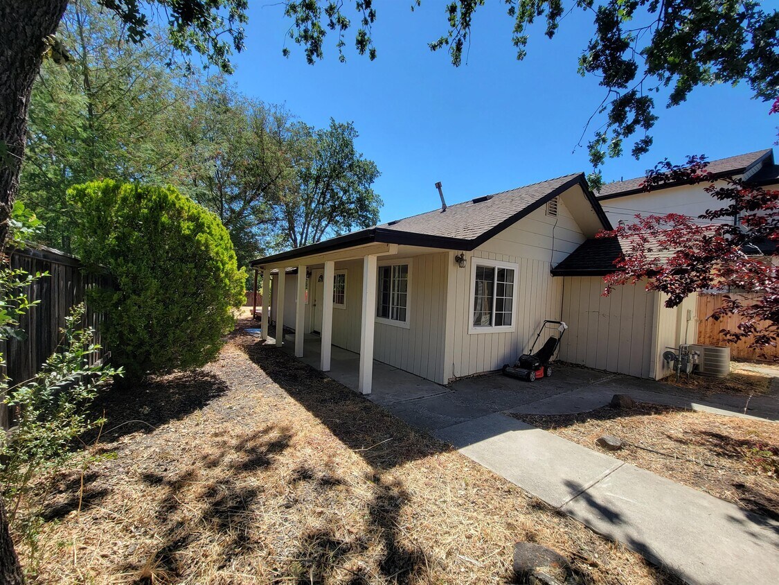 Primary Photo - 9248 Starr Rd