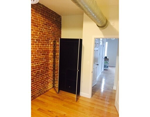 Building Photo - 644 Washington Ave