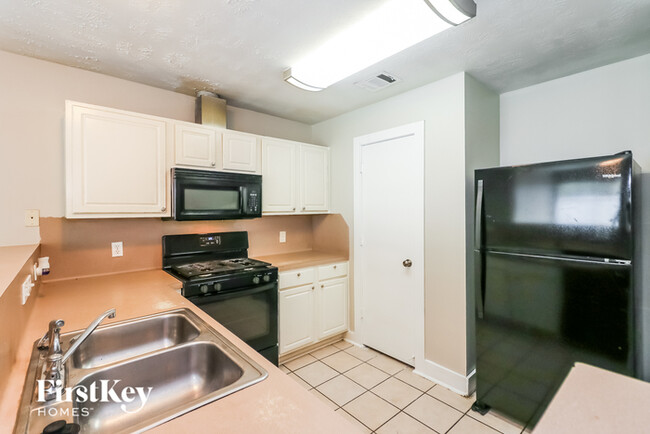 Foto del edificio - 5043 Summit Lodge Dr