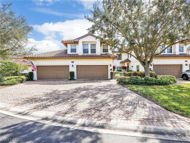 Foto del edificio - 8138 Saratoga Dr