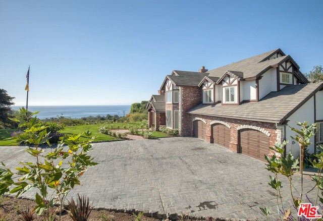 Building Photo - 27437 Winding Way