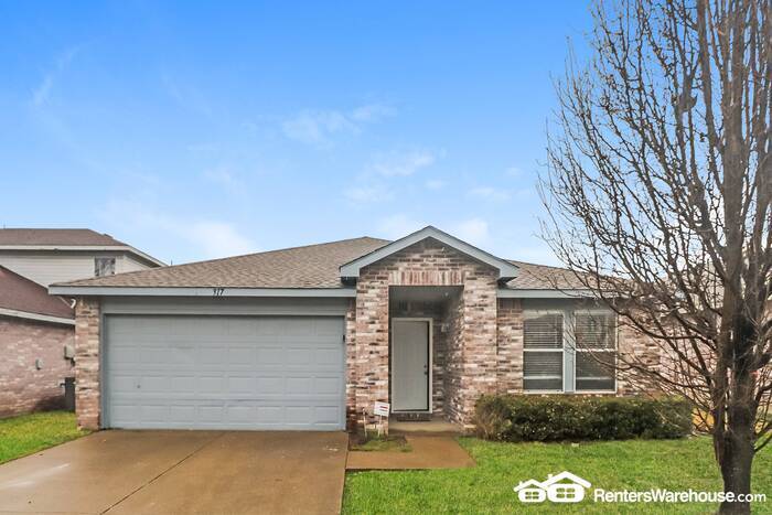 Primary Photo - Newly renovated spacious 4 bed/2 bath, wit...