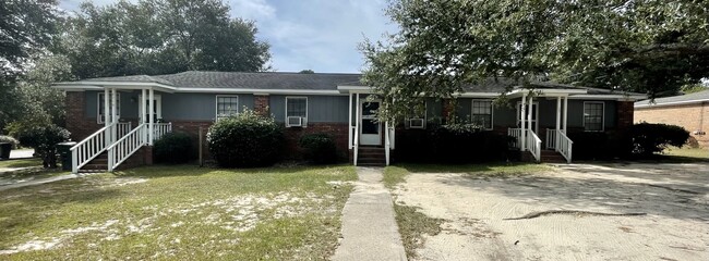 Building Photo - 3908 Persimmon St