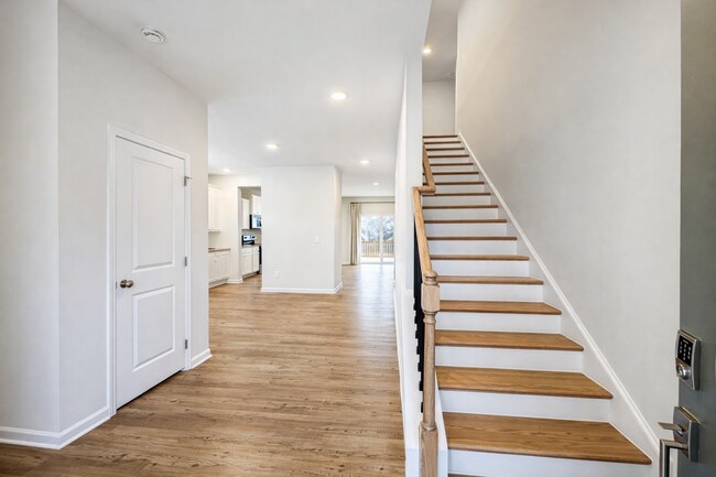 Foto del edificio - Spacious 5 Bedroom Dawsonville Home with Rare Basement Just Minutes from GA 400 and the Outlets