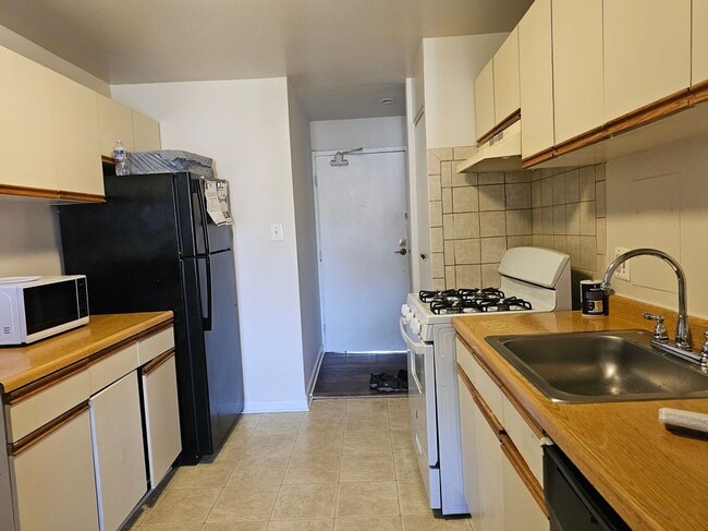 Foto del edificio - 2842 Dover Ln