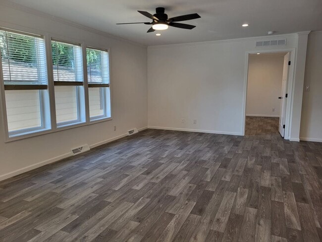 Foto del edificio - 1116 Lake Terrace Rd