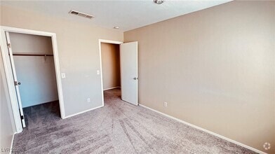 Building Photo - 722 Peregrine Falcon St