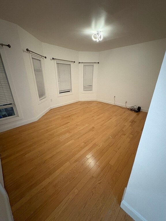 Building Photo - 20 Jones