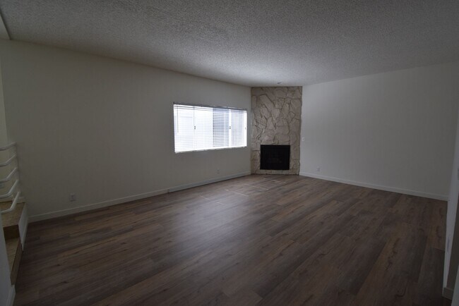 Building Photo - 11315