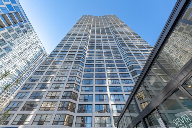 Building Photo - 405 N Wabash Ave