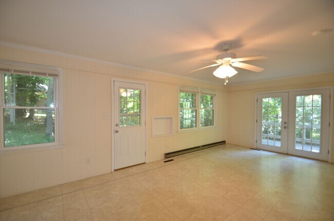 Foto del edificio - Three Bedroom Home Near UNC