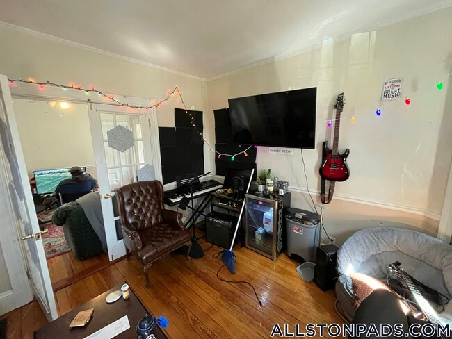 Building Photo - 7 Prescott Pl