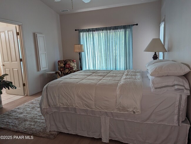 Foto del edificio - 2365 Sequoia Dr