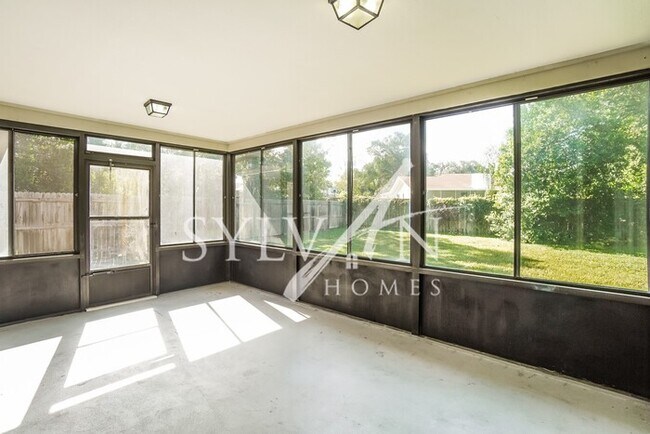 Foto del edificio - Don't miss out on this charming 2BR 2BA home!