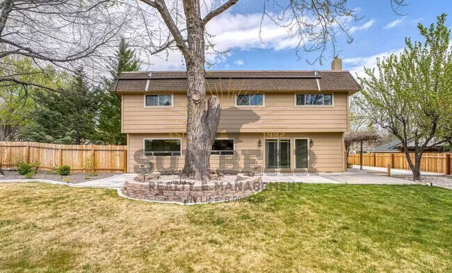 Foto del edificio - 4 Bedroom in Reno!!!  Great Location!