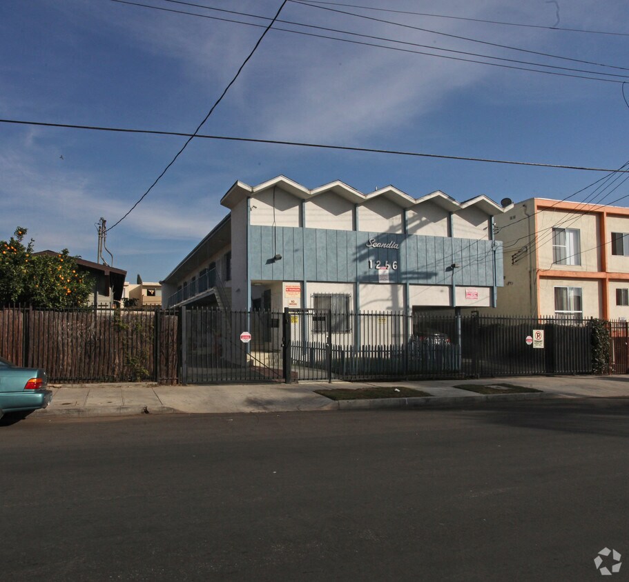 Building Photo - 1256 N Kingsley Dr